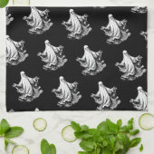 Spooky Halloween met zwarte en witte geesten Theedoek (Gevouwen)