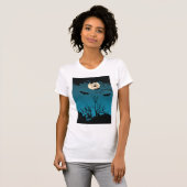 Spooky Halloween Night Volle Maan en Vliegende Vle T-shirt (Voorkant volledig)