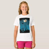 Spooky Halloween Night Volle Maan en Vliegende Vle T-shirt (Voorkant volledig)