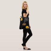Spooky Halloween-ontwerp Tote Bag (Op model)
