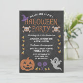 Spooky Halloween Party Chalkboard Uitnodiging (Staand voorkant)