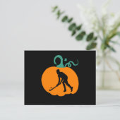 Spooky Halloween Pumpkin Hockey Player Costume Briefkaart (Staand voorkant)