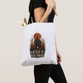 Spooky Halloween Vibes - Schattige & Creepy Design Tote Bag (Dichtbij)