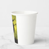 Spooky Halloween Witch Flying on Broomstick Papieren Bekers (Links)