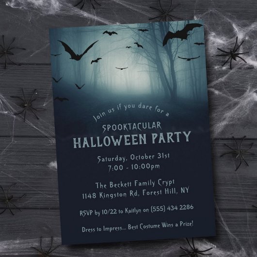 Spooky Haunted Forest Halloween Party Kaart