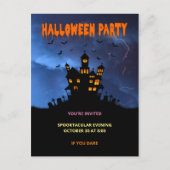 Spooky Haunted House met Bats Storm Uitnodiging Briefkaart (Voorkant)