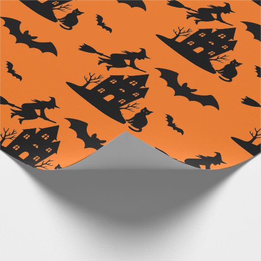 Spooky Haunted House & Witch Silhouette | Cadeaupapier (Hoek)