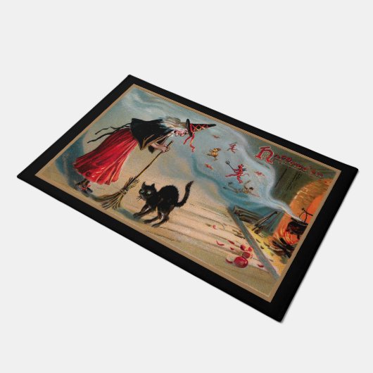 Spooky heks met zwarte kat en duivels deurmat (Schuin)