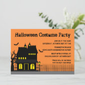 Spooky house halloween costuum party-uitnodiging kaart (Staand voorkant)