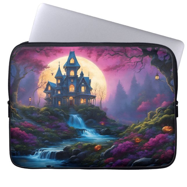 Spooky House op Halloween Hill Laptop Sleeve (Voorkant)