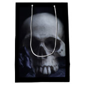 Spooky Human Skull Grim Black White Photography Medium Cadeauzakje (Achterkant)