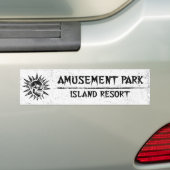 Spooky Island Est 2002 Pretpark Schedel Bumpersticker (Op auto)
