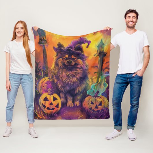 Spooky Keeshond Hond Halloween Heks en Pompoen Fleece Deken (In situ)