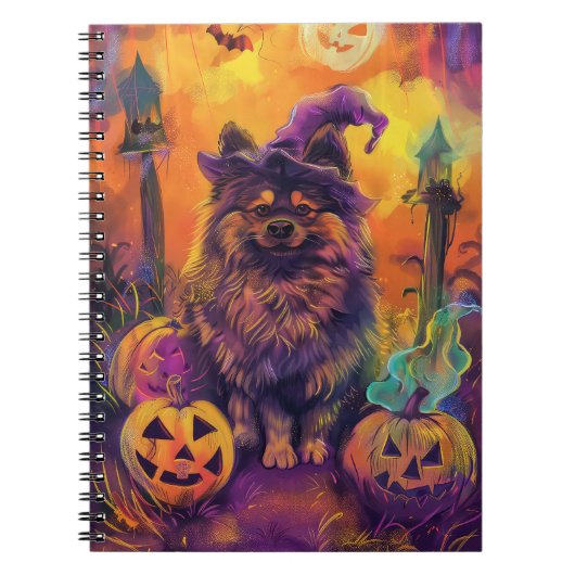 Spooky Keeshond Hond Halloween Heks en Pompoen Notitieboek (Voorkant)