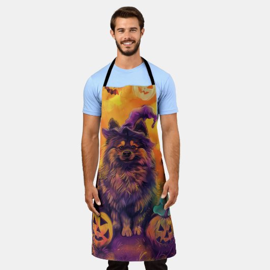 Spooky Keeshond Hond Halloween Heks en Pompoen Schort (Gedragen)