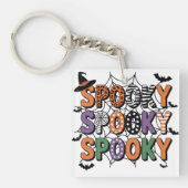 Spooky Lettering Witch Pet en Bats Halloween Sleutelhanger (voorkant)
