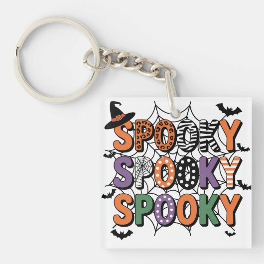 Spooky Lettering Witch Pet en Bats Halloween Sleutelhanger (voorkant)