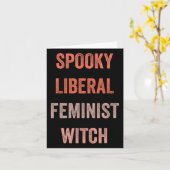 Spooky liberale feministische heks grappig Hallowe Kaart (Gele Bloem)