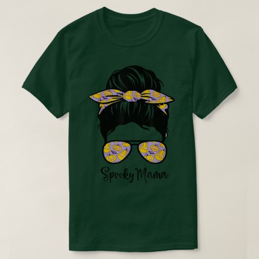 Spooky Mama messy bun pumpkins vleit tegen grappig T-shirt (Design voorkant)