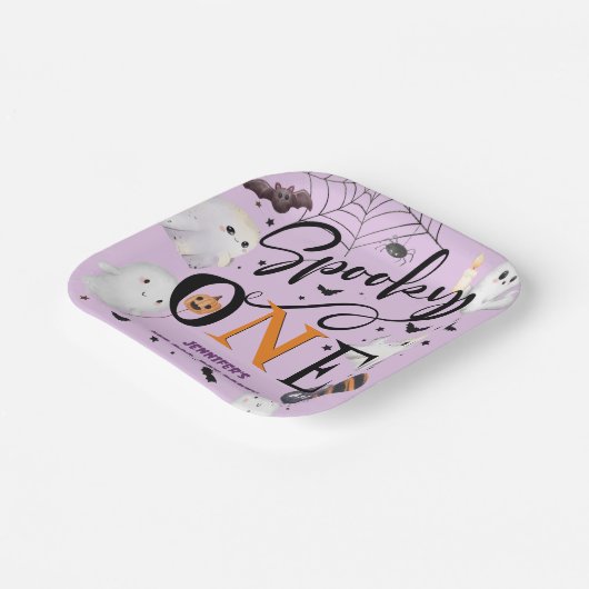 Spooky One Girl Paarse Halloween 1e Verjaardag Papieren Bordje (Gebogen)