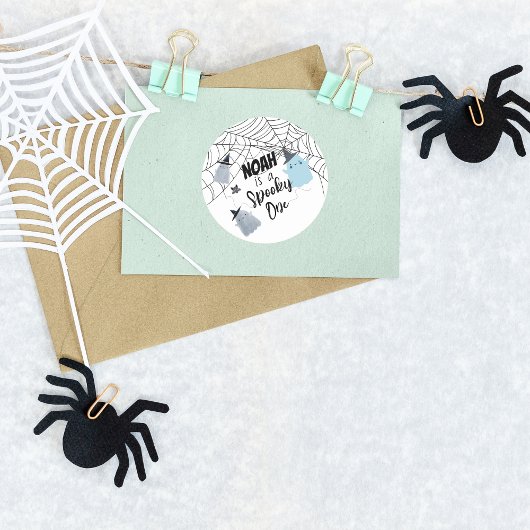 Spooky One | Halloween 1e verjaardag | Blauwe Gees Ronde Sticker