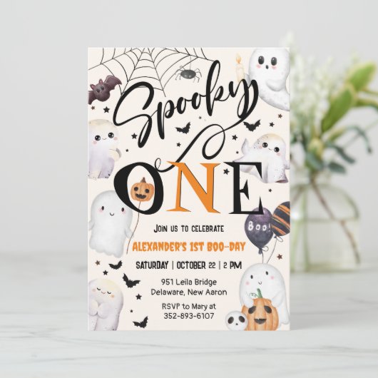 Spooky One Halloween 1st Birthday Party Schattige  Kaart (Staand voorkant)