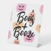 Spooky One | Halloween Verjaardag | Roze drank Reclamebord Met Voetstuk (Voorkant)