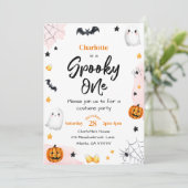 Spooky One Meisjes Roze Halloween 1e Verjaardag Kaart (Staand voorkant)