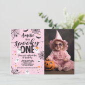 Spooky One Pink Ghost Halloween Invite with Photo Kaart (Staand voorkant)