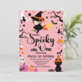Spooky One Pink Witchy Halloween Verjaardagsfeestj Kaart (Staand voorkant)