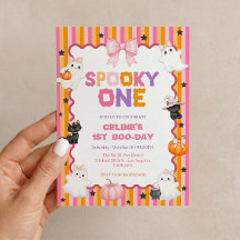 Spooky One Verjaardagsuitnodiging Roze Halloween