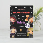 Spooky Party Zwart Halloween Verjaardagsuitnodigin Kaart (Staand voorkant)