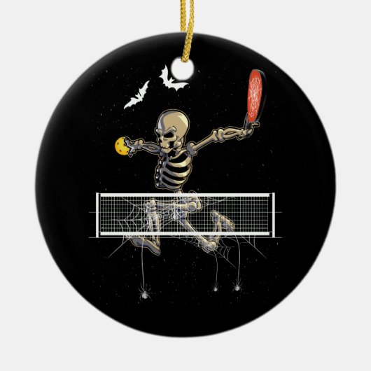 Spooky Pickleball Skelet Speler Fan Halloween Pi Keramisch Ornament (Voorkant)