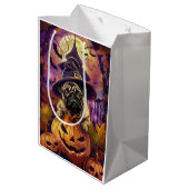 Spooky Pug Dog Halloween Witch and Pumpkin Medium Cadeauzakje (Achterkant Gekanteld)