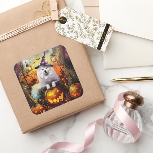 Spooky Samoyed hond Halloween heks en pompoen Vierkante Sticker (Geschenken)
