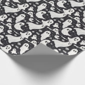 Spooky Schattige Ghost Halloween Zwart Wit Cadeaupapier (Hoek)