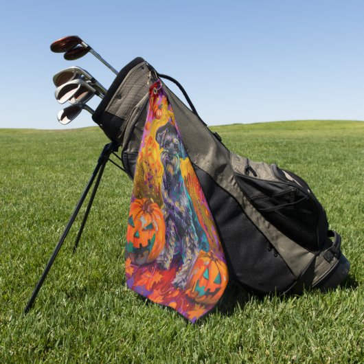 Spooky Schnauzer Hond Halloween Heks en Pompoen Golfhanddoek (Groen)