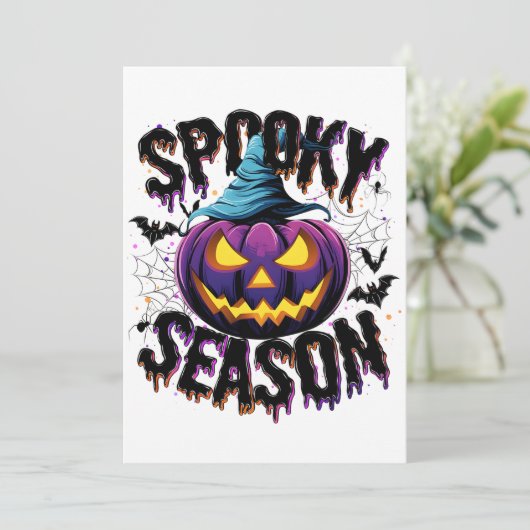 Spooky Season Brew - Pompoen met een beet Feestdagenkaart (Staand voorkant)