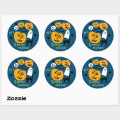 Spooky Season Pumpkins Ghost Bat HAPPY HALLOWEEN Ronde Sticker (Vel)