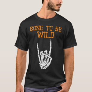 Spooky skelet hand bot om wild Halloween T-shirt