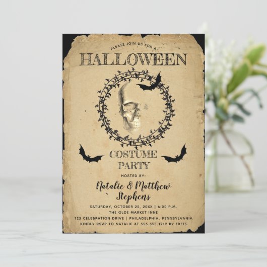 Spooky Skeleton Bat Wreath Halloween Costume Party Kaart (Staand voorkant)