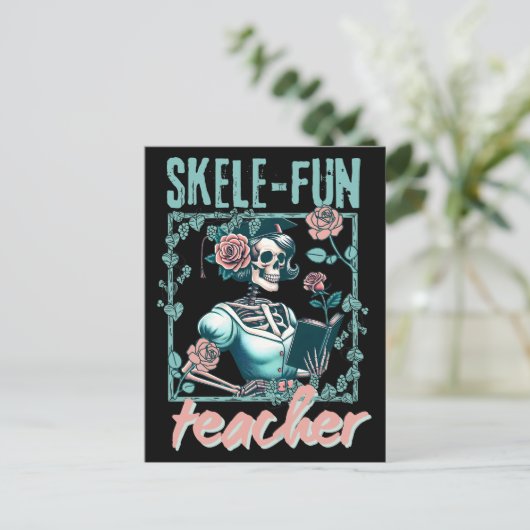 Spooky Skeleton Elementary School Teacher Feestdagenkaart (Staand voorkant)