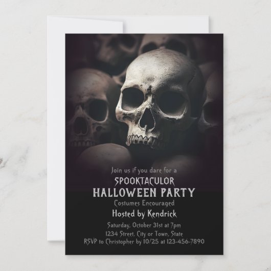 Spooky Skulls Halloween Kostuum Party Kaart (Voorkant)