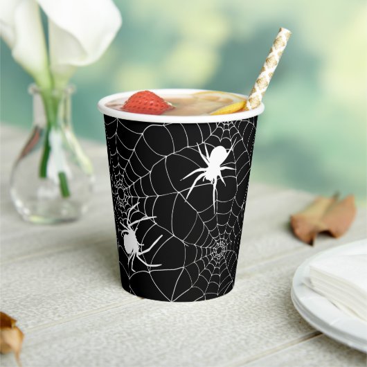 Spooky Spiders op spinnenwebben Halloween Papieren Bekers (Insitu)