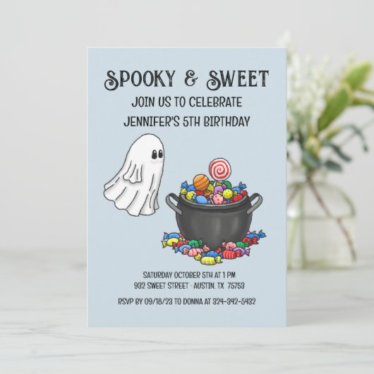 Spooky & Sweet Halloween Verjaardag uitnodiging (Staand voorkant)