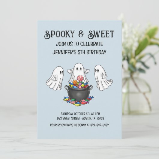 Spooky & Sweet Halloween Verjaardag uitnodiging (Staand voorkant)