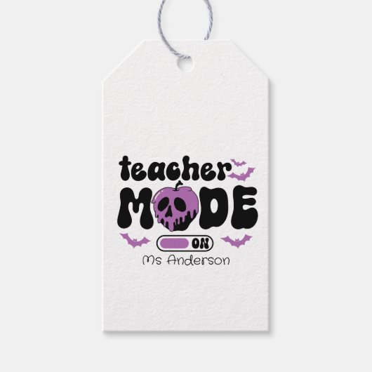 Spooky Teacher Halloween "Mode On" Apple & Bats Cadeaulabel (Voorkant)
