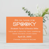Spooky Typography Halloween Save the Date (Staand voorkant)