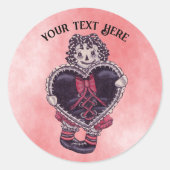 Spooky Valentine Doll With Black Heart on Pink Red Ronde Sticker (Voorkant)
