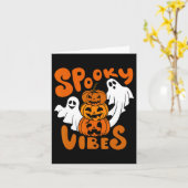 Spooky Vibes Gelukkig Halloween Pompoen Boo Kostuu Kaart (Gele Bloem)